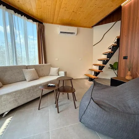 Octerra - Private Jacuzzi - & Mountain View Lezhë