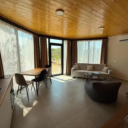 Octerra - Private Jacuzzi - & Mountain View * Lezhë
