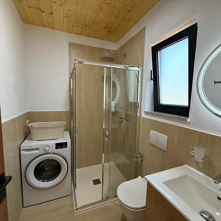 Octerra - Private Jacuzzi - & Mountain View * Lezhë