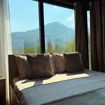 Vakantiehuis Octerra - Private Jacuzzi - & Mountain View Lezhë