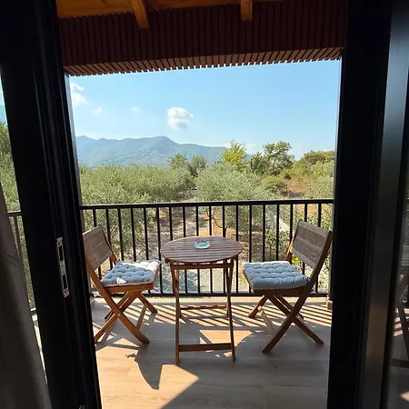 Octerra - Private Jacuzzi - & Mountain View 펜션 Lezhë